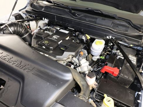 Used 2024 RAM 3500 SLT w/ Quick Order Package 2YG SLT AWD/4WD image 32