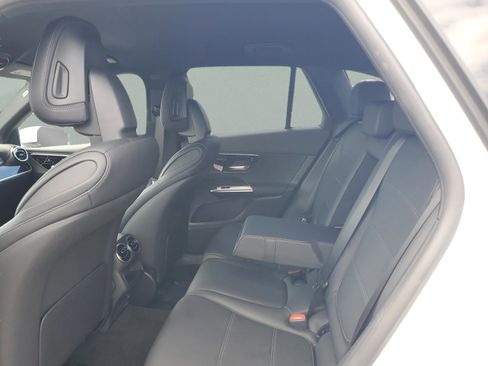 Certified 2025 Mercedes-Benz GLC 300 image 11