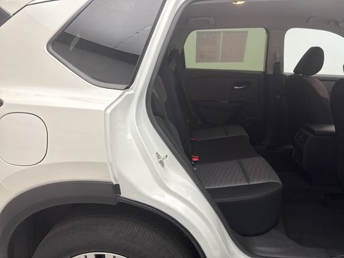 Used 2023 Nissan Rogue SV AWD/4WD image 17