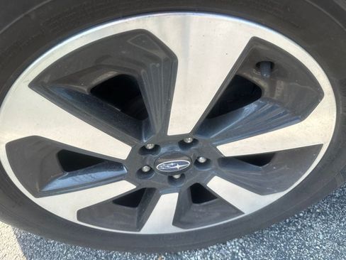 Used 2018 Subaru Forester 2.5i Premium w/ All-Weather Package AWD/4WD image 11