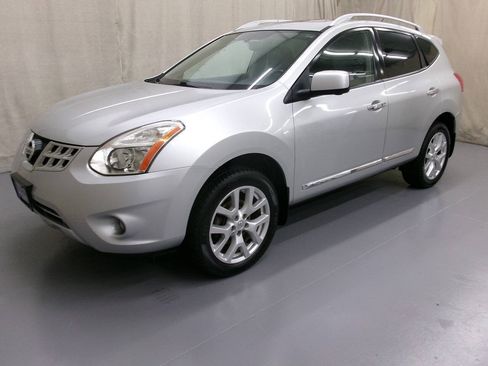 Used 2012 Nissan Rogue SL AWD/4WD image 2