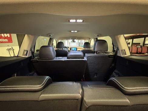 Used 2025 Volkswagen Atlas SE FWD image 20