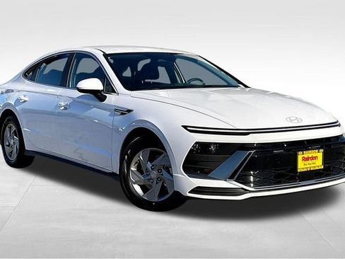 New 2025 Hyundai Sonata SE image 1