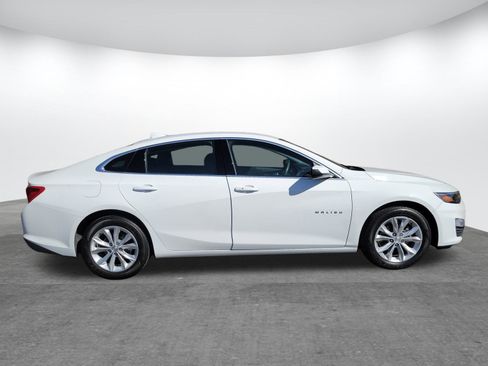 Used 2025 Chevrolet Malibu LT image 23
