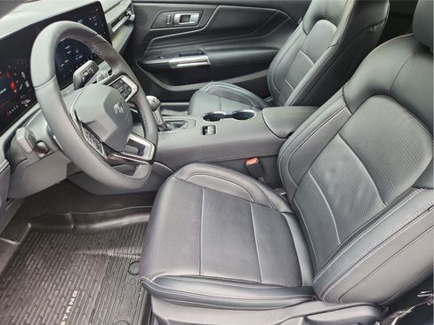 Used 2025 Ford Mustang GT Premium RWD image 19