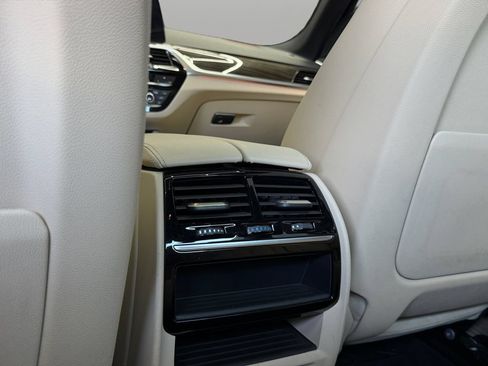 Used 2019 BMW 530i w/ Convenience Package RWD image 26
