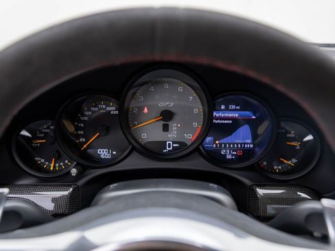 Certified 2014 Porsche 911 GT3 image 21