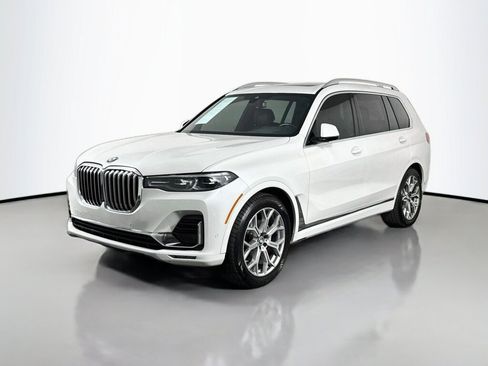 Used 2021 BMW X7 xDrive40i w/ Executive Package 2 AWD/4WD image 1