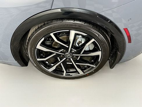 Used 2025 Toyota Prius Plug-In Hybrid w/ Limited Premium Package image 15