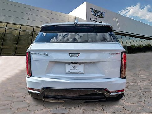 New 2026 Cadillac Escalade IQ Luxury 2 image 4