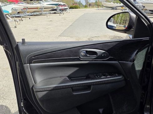 Used 2015 Buick Enclave Leather AWD/4WD image 13