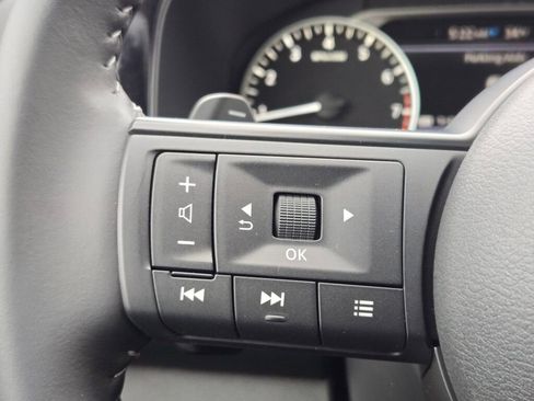 New 2025 Nissan Pathfinder SV image 32