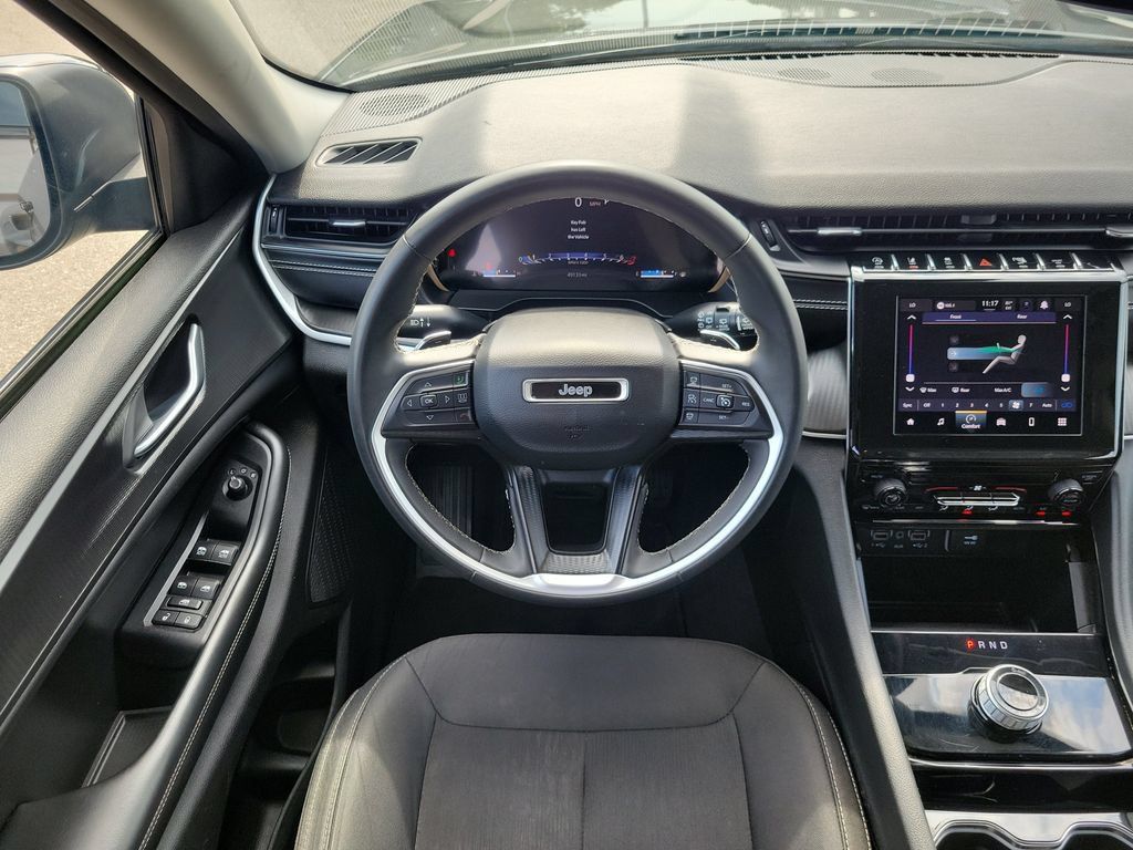 Used 2023 Jeep Grand Cherokee L Laredo AWD/4WD image 11