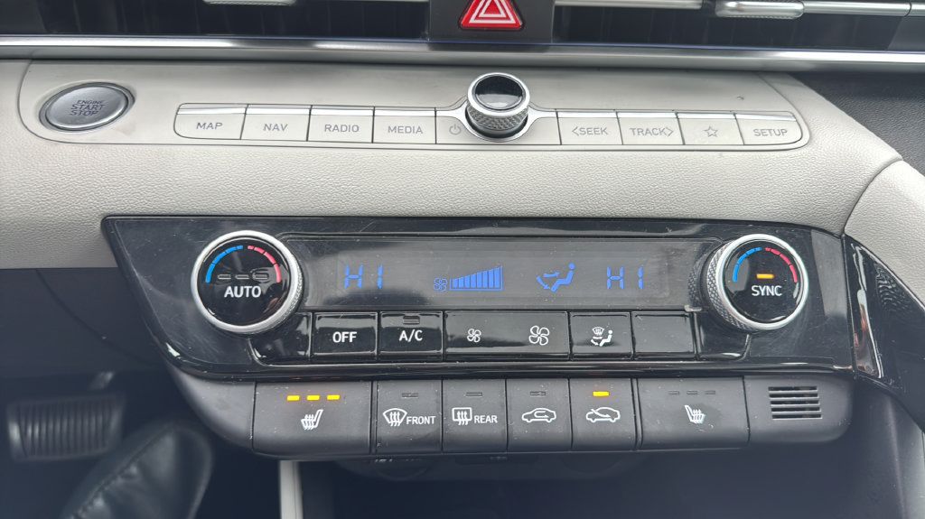 Used 2024 Hyundai Elantra Limited FWD image 19