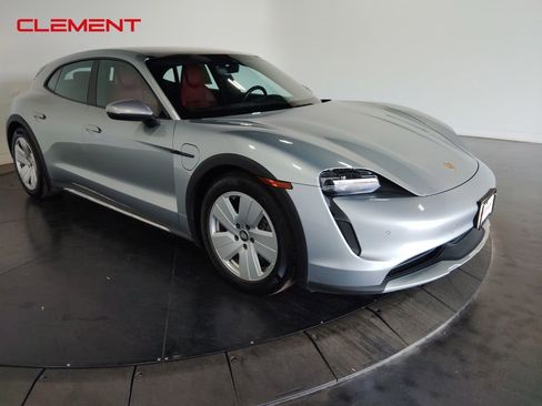 Used 2022 Porsche Taycan 4 Cross Turismo image 3