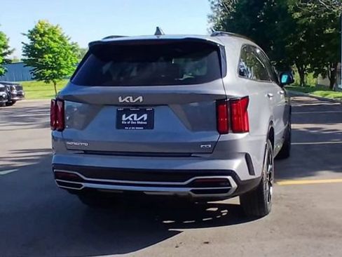 Certified 2023 Kia Sorento SX AWD/4WD image 2