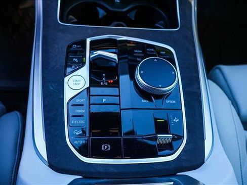 New 2026 BMW X5 xDrive50e w/ M Sport Package image 18