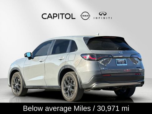 Used 2025 Honda HR-V Sport image 3