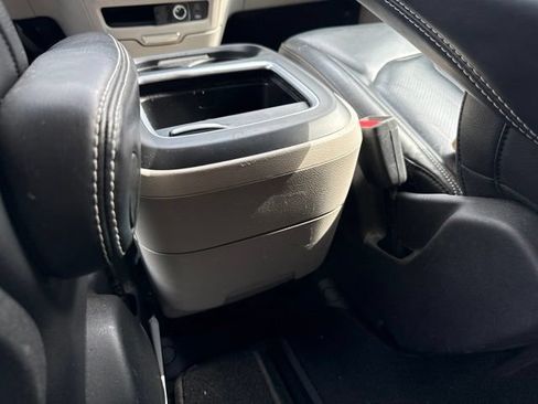 Used 2022 Chrysler Pacifica Touring-L FWD image 19