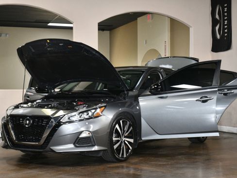 Used 2020 Nissan Altima 2.5 SR w/ Premium Package FWD image 90