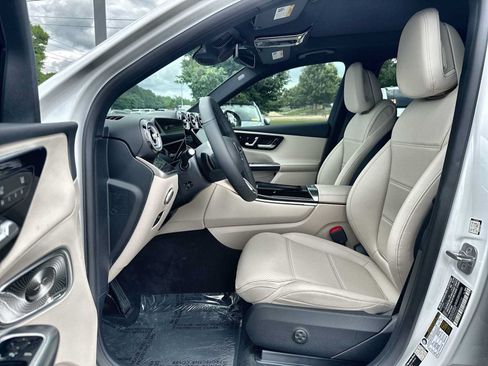 New 2026 Mercedes-Benz GLC 300 image 2