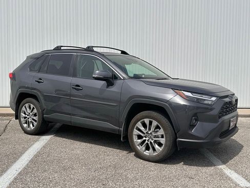 Used 2025 Toyota RAV4 XLE Premium w/ Weather Package AWD/4WD image 7