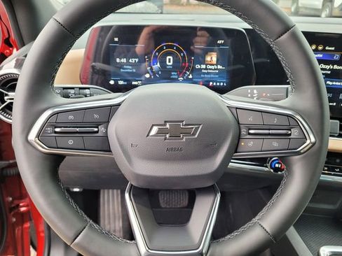 New 2025 Chevrolet Equinox ACTIV w/ Convenience Package III image 12