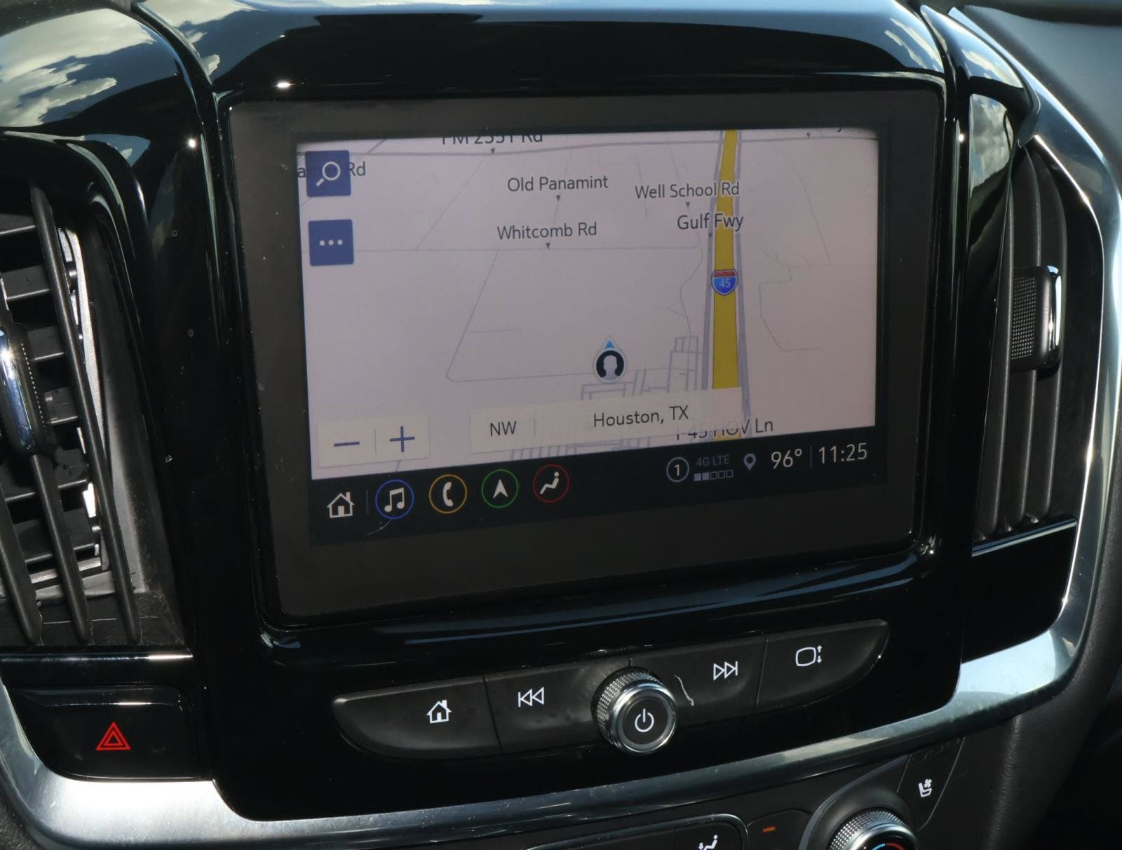 Used 2023 Chevrolet Traverse Premier FWD image 28