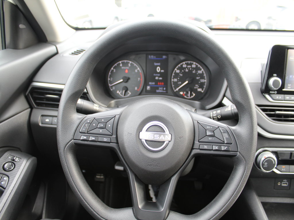 Used 2024 Nissan Altima 2.5 S FWD image 15