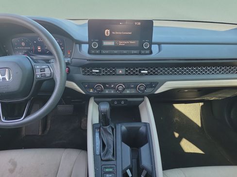 Used 2023 Honda Accord EX image 9