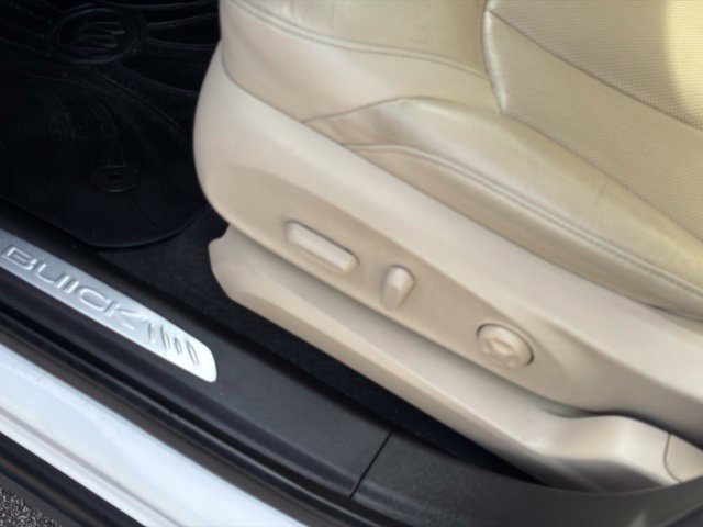 Used 2017 Buick Envision Essence FWD image 21
