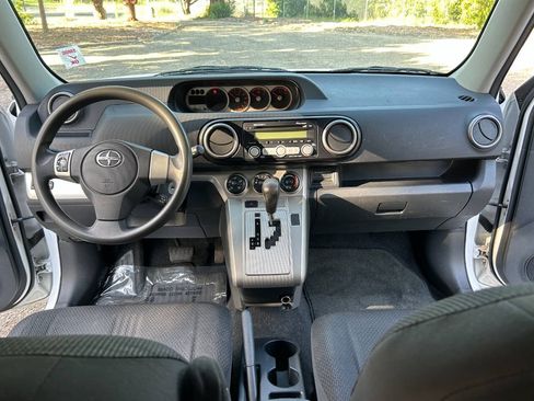 Used 2008 Scion xB FWD image 35