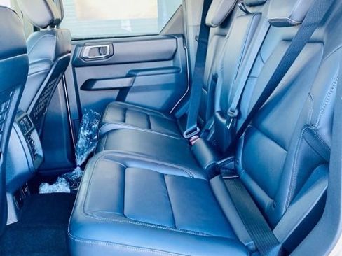 New 2026 Ford Bronco Badlands image 11