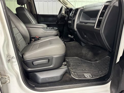 Used 2017 RAM 2500 Tradesman w/ Chrome Appearance Group image 13