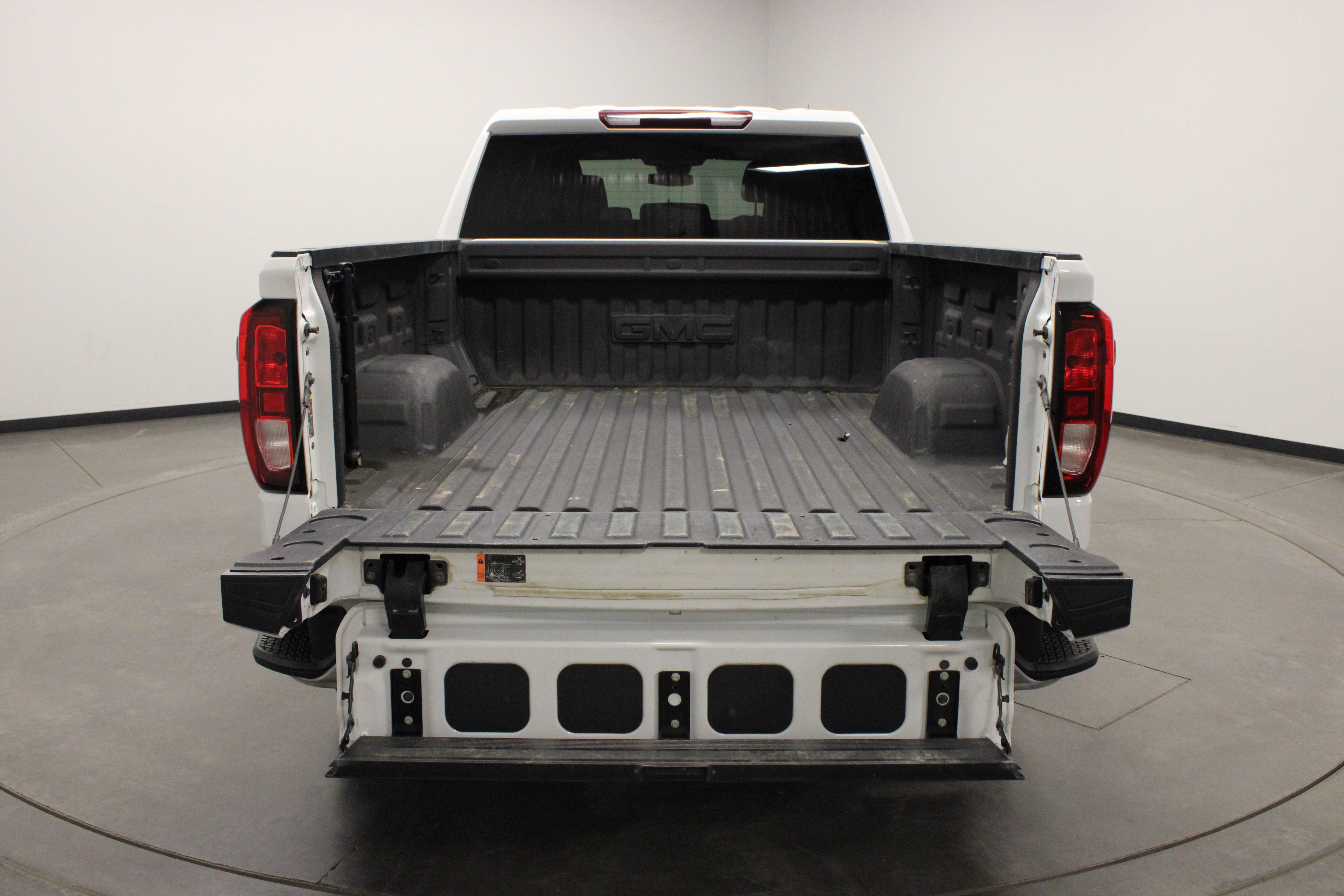 Used 2023 GMC Sierra 1500 SLE w/ Max Trailering Package AWD/4WD image 13