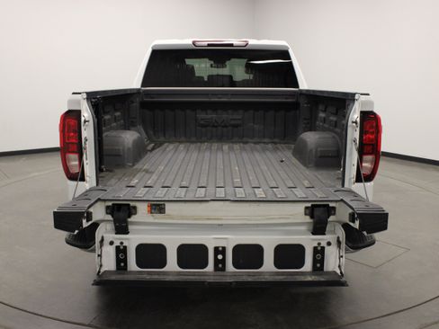 Used 2023 GMC Sierra 1500 SLE w/ Max Trailering Package AWD/4WD image 13