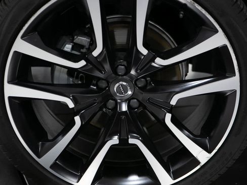 Used 2024 Volvo XC60 B5 Ultimate image 11