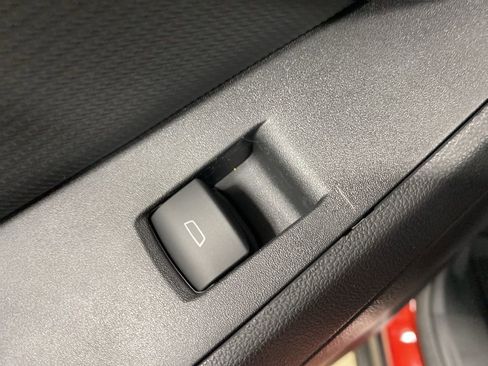 New 2026 Chevrolet Equinox LT w/ Convenience Package II image 30