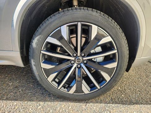 Certified 2025 Volvo XC90 B5 Core w/ Climate Package image 19