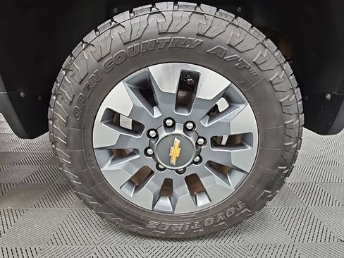 Used 2022 Chevrolet Silverado 2500 Custom w/ Custom Convenience Package image 35