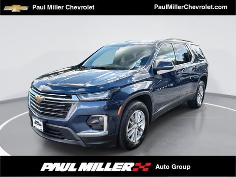 Certified 2023 Chevrolet Traverse LT AWD/4WD image 1