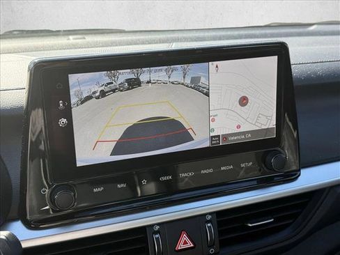 Used 2024 Kia Forte GT-Line image 11