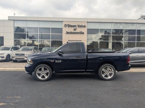 Used 2013 RAM 1500 R/T w/ Comfort Group image 4