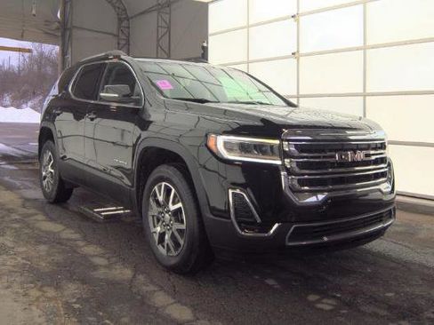 Used 2023 GMC Acadia SLE w/ Driver Convenience Package image 2