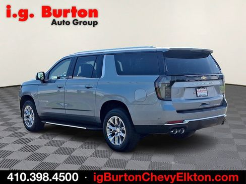 New 2026 Chevrolet Suburban Premier w/ Sun And Tow Package AWD/4WD image 3