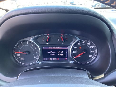 Used 2022 GMC Terrain AT4 w/ Infotainment Package II image 17