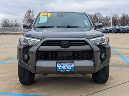 Used 2021 Toyota 4Runner SR5 image 3