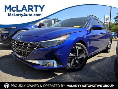 Used 2023 Hyundai Elantra Limited w/ Winter Weather Package