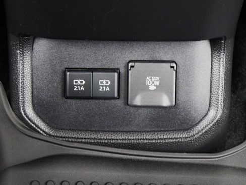 Used 2021 Toyota Highlander Limited image 50