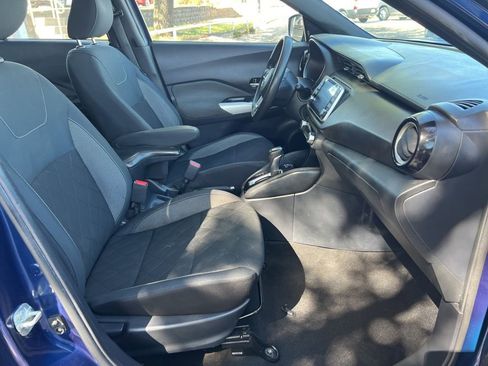 Used 2020 Nissan Kicks SV image 12